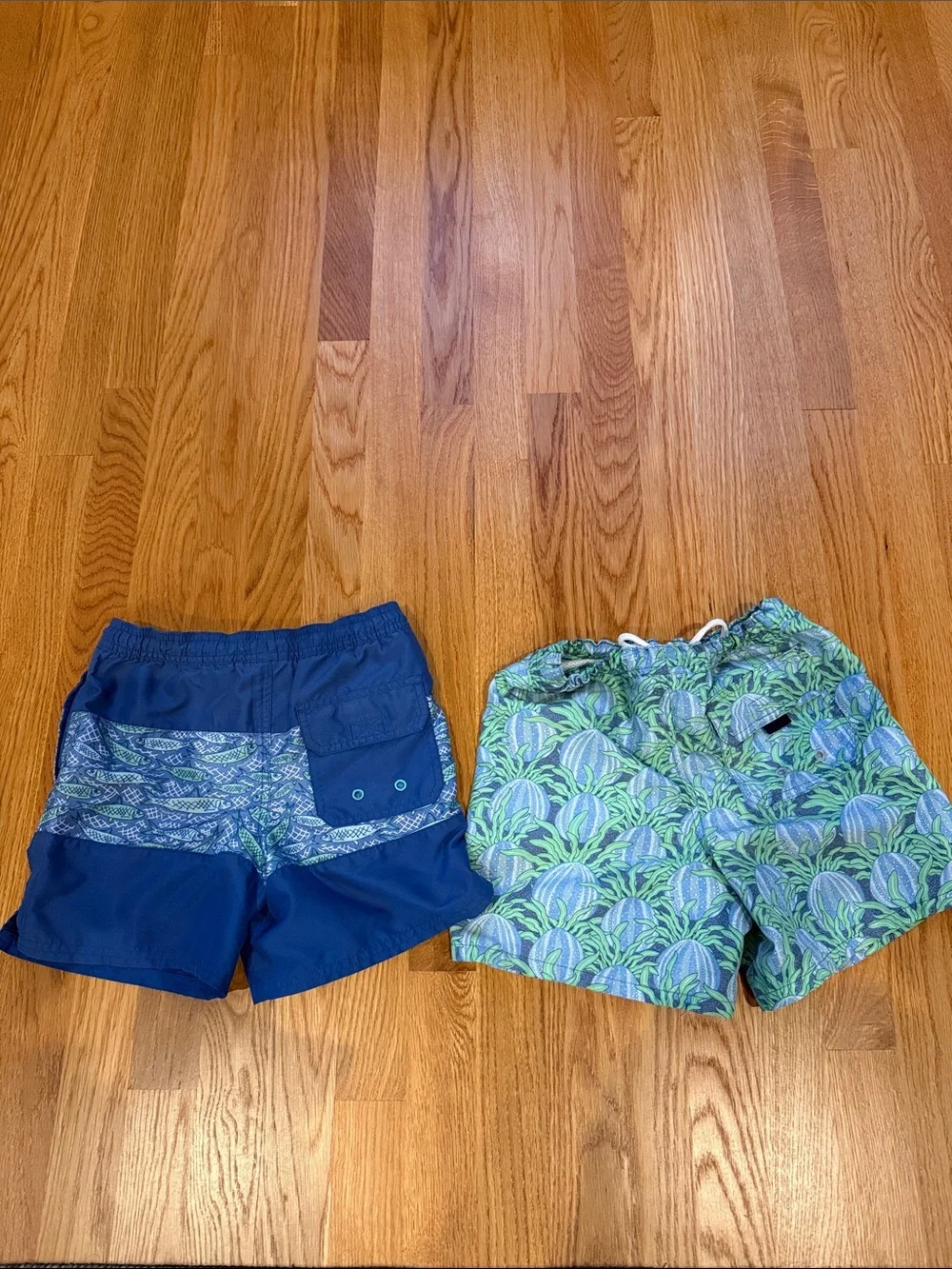 Vineyard Vines Boys Blue & Green Patterned Swim Trunks Set